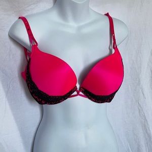 Victoria secret miraculous plunge